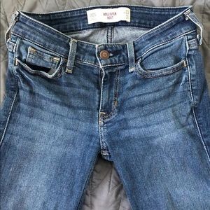 HOLLISTER medium wash jeans